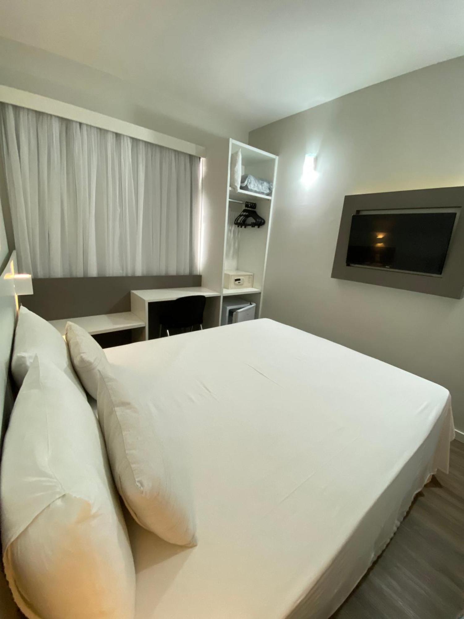 It'S Hotel Caratinga Buitenkant foto