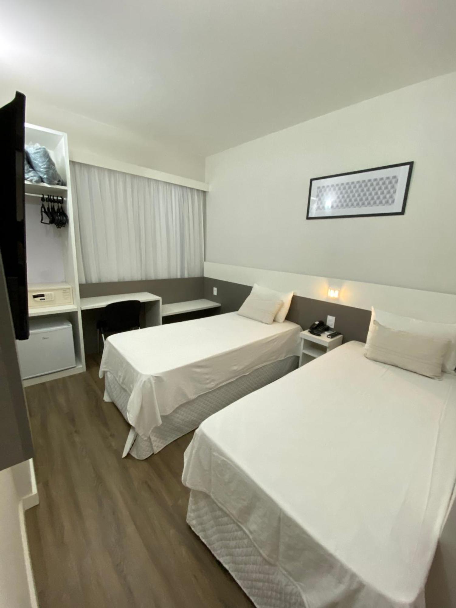 It'S Hotel Caratinga Buitenkant foto
