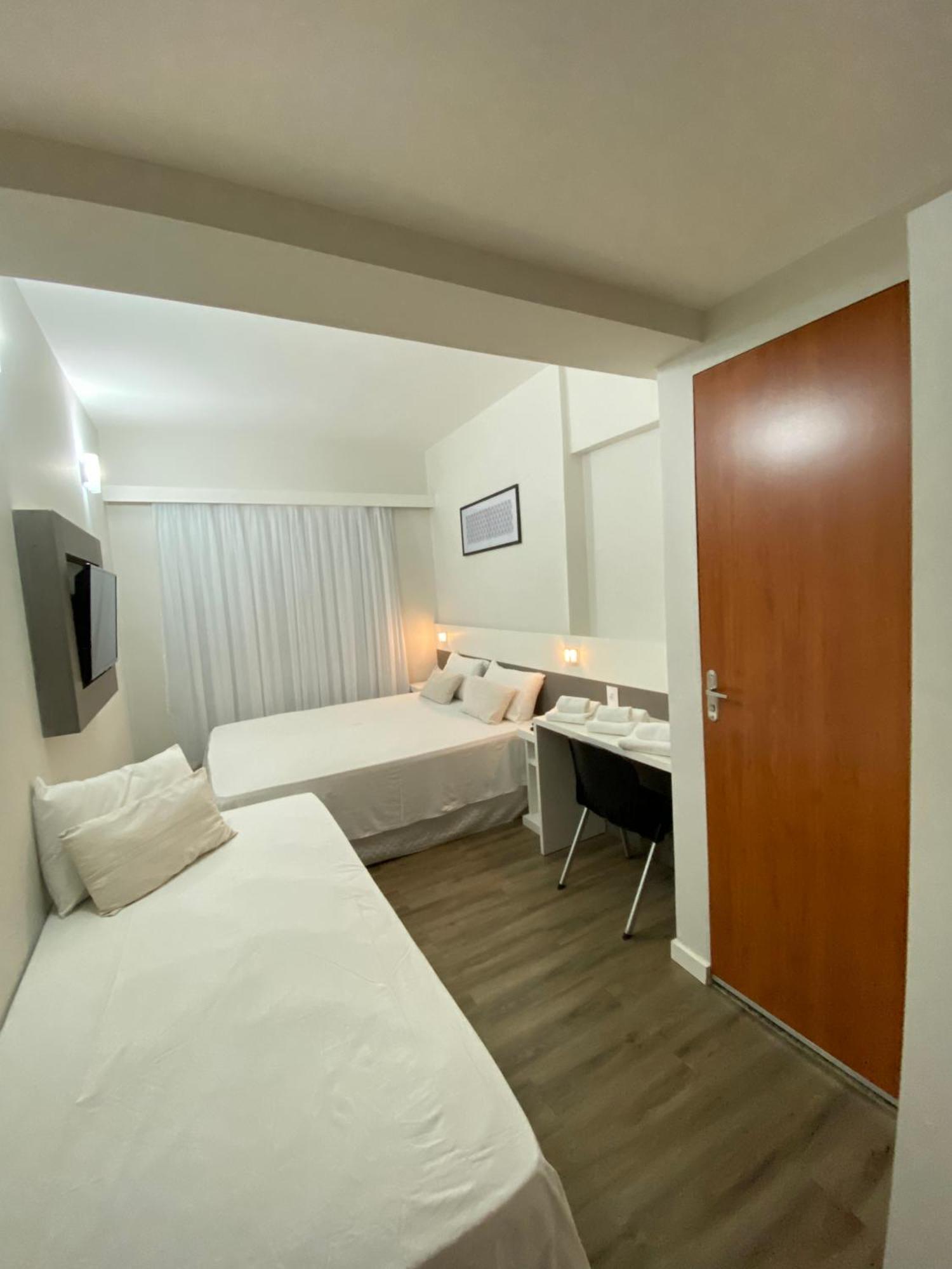It'S Hotel Caratinga Buitenkant foto